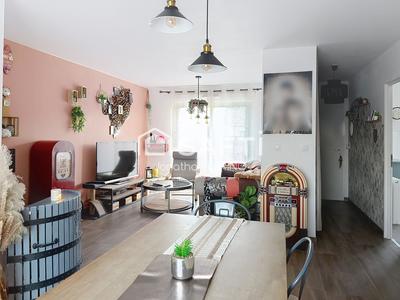 Maison - 92 m² - 4 pièces