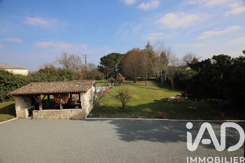 Maison - 250 m² - 7 pièces