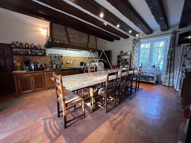 Château - 820 m² - 28 pièces