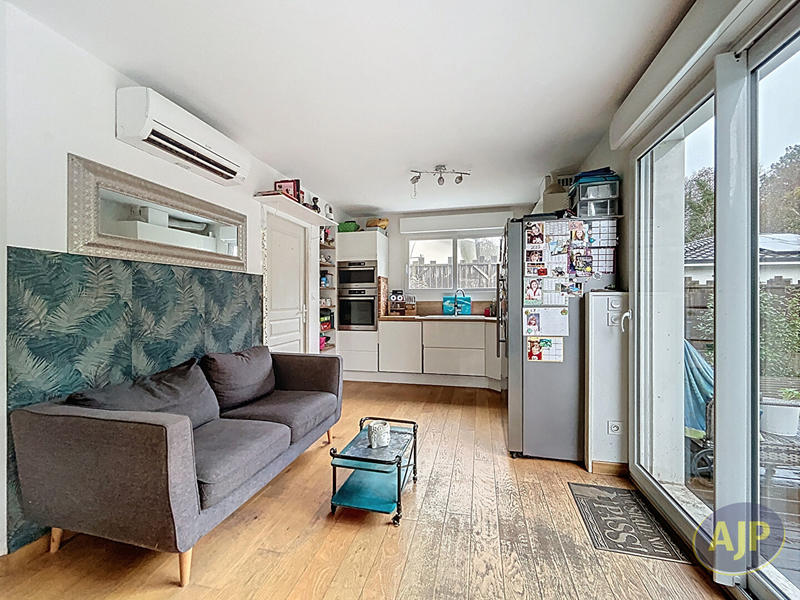 Maison - 151 m² - 6 pièces