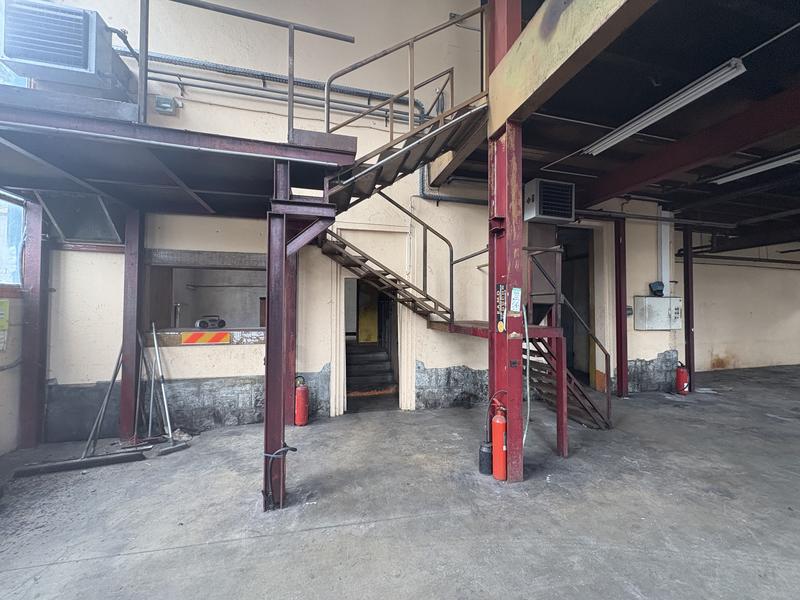 Immeuble mixte - 408 m² - 6 pièces