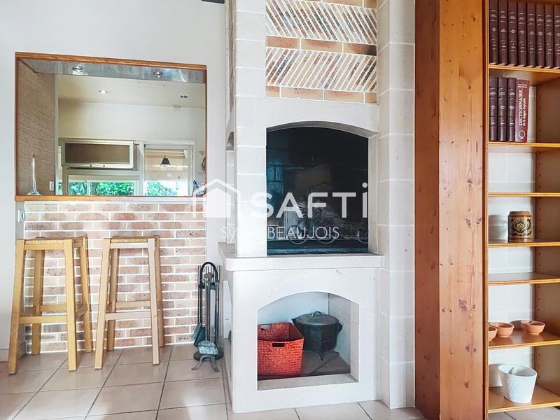 Maison - 258 m² - 7 pièces