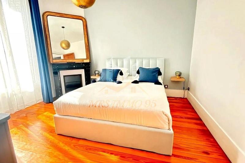 Maison - 180 m² - 8 pièces