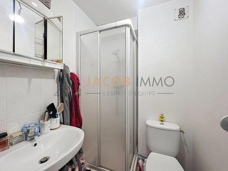 Immeuble - 240 m² - 15 pièces