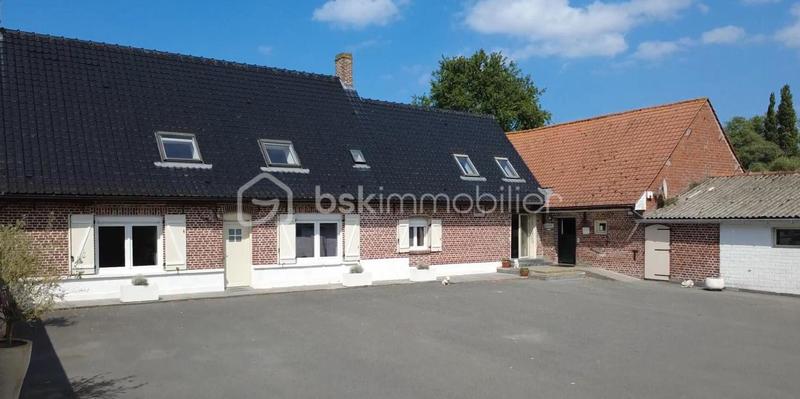 Corps de ferme - 230 m² - 6 pièces