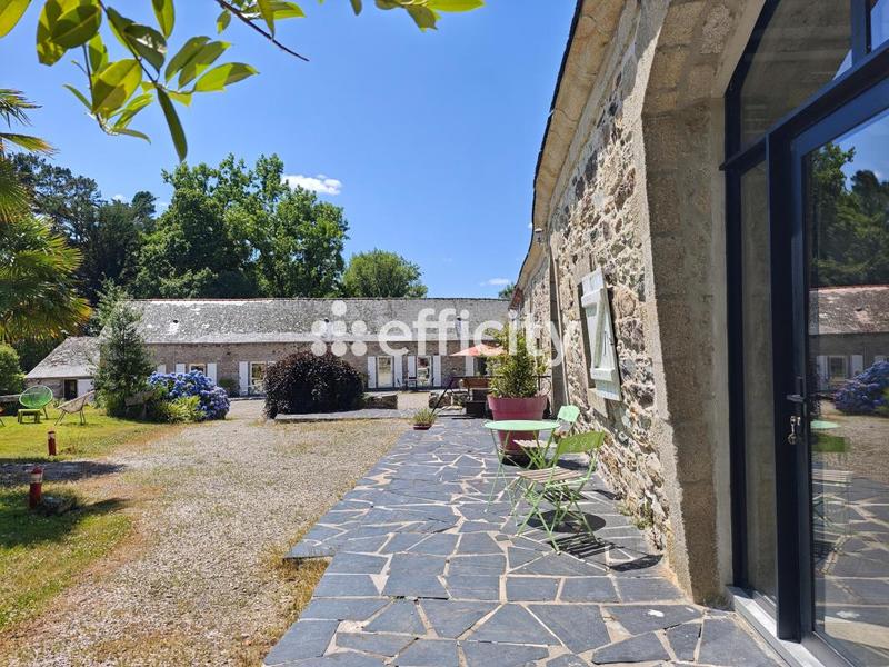 Propriété - 466 m² - 20 pièces