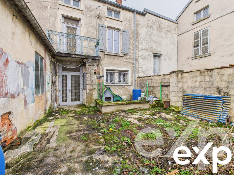 Maison traditionnelle - 151 m² - 5 pièces