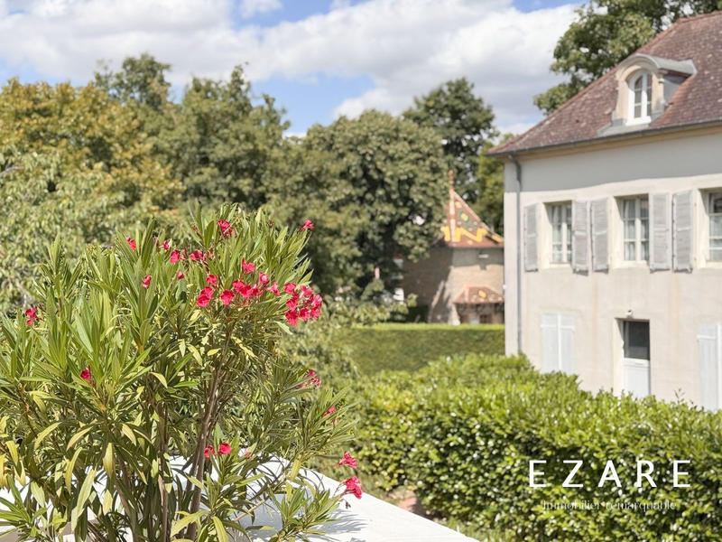 Appartement - 140 m² - 6 pièces