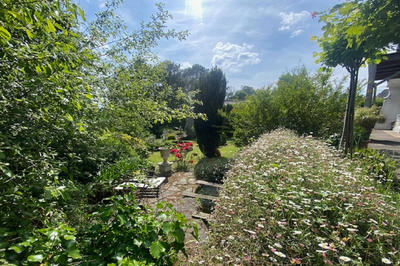 Propriété - 240 m² - 11 pièces