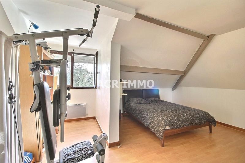 Maison - 270 m² - 8 pièces