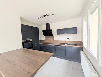 Maison - 77 m² - 4 pièces