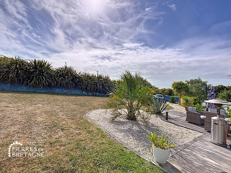 Villa - 221 m² - 8 pièces