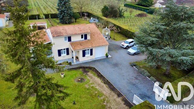 Maison - 104 m² - 4 pièces