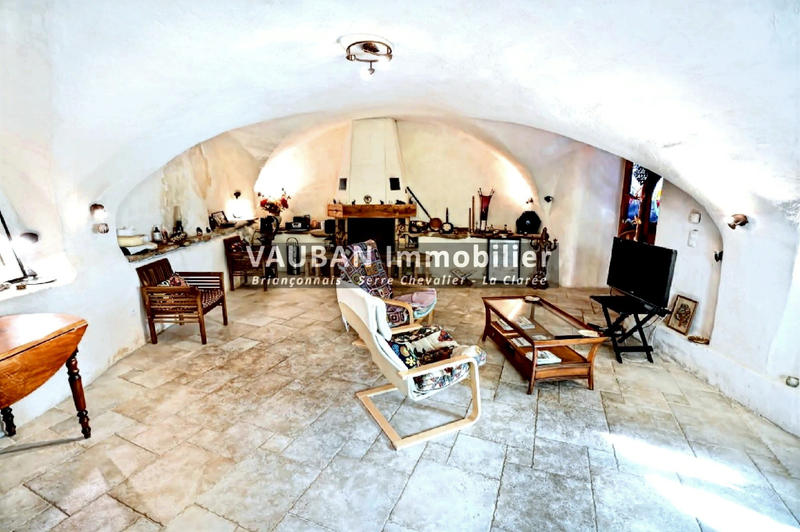 Appartement - 145 m² - 6 pièces