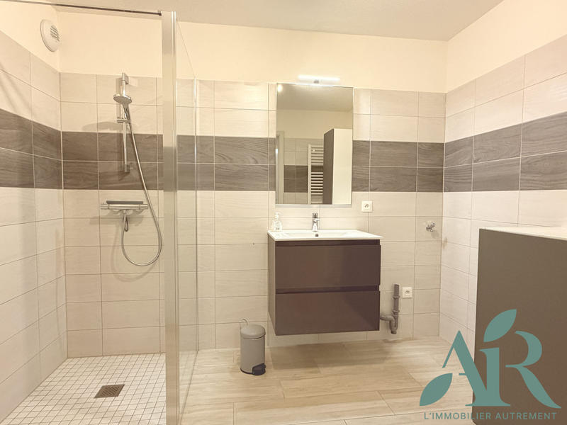 Appartement - 70 m² - 2 pièces