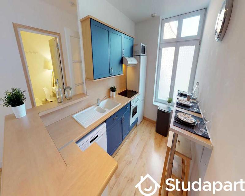 Chambre - 70 m² - 1 pièce