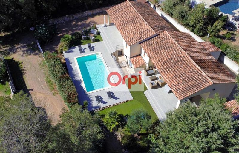 Villa - 124 m² - 5 pièces