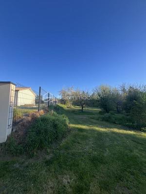 Terrain industriel - 1 849 m²