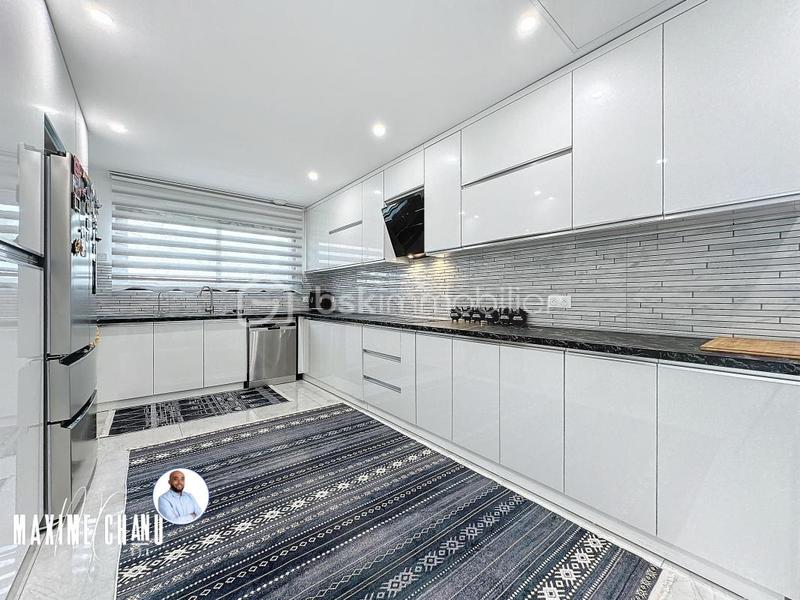 Maison - 190 m² - 6 pièces