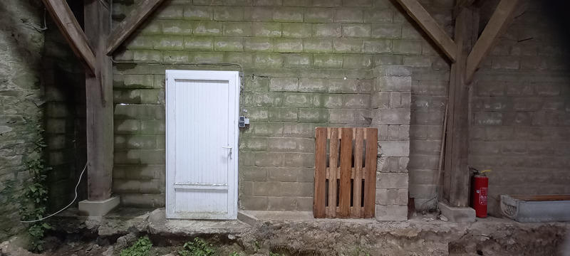 Maison - 250 m² - 4 pièces