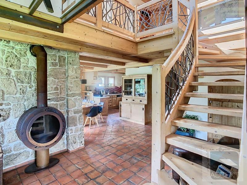 Châlet - 252 m² - 7 pièces