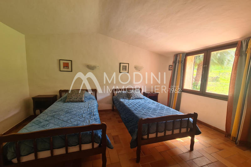 Maison - 227 m² - 8 pièces