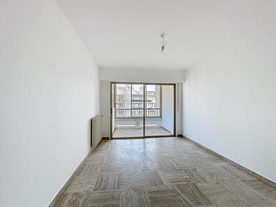 Studio - 28 m² - 1 pièce