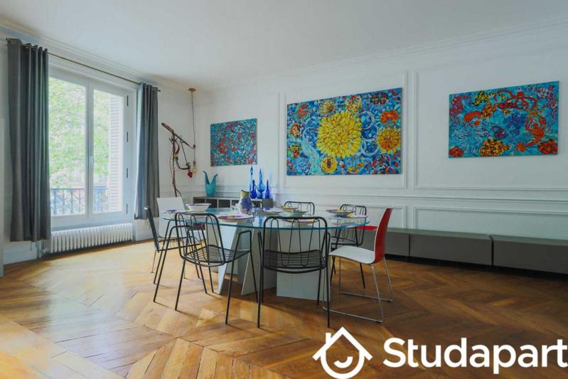 Appartement - 250 m² - 5 pièces