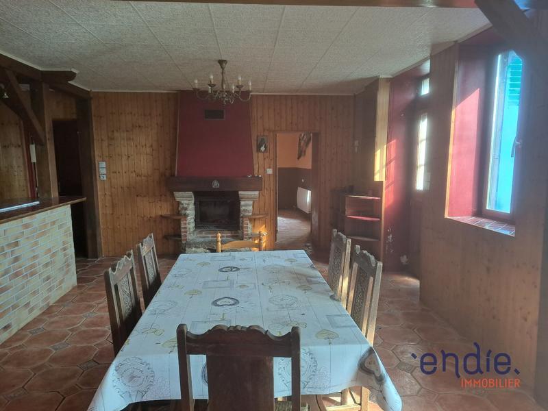 Maison - 213 m² - 9 pièces