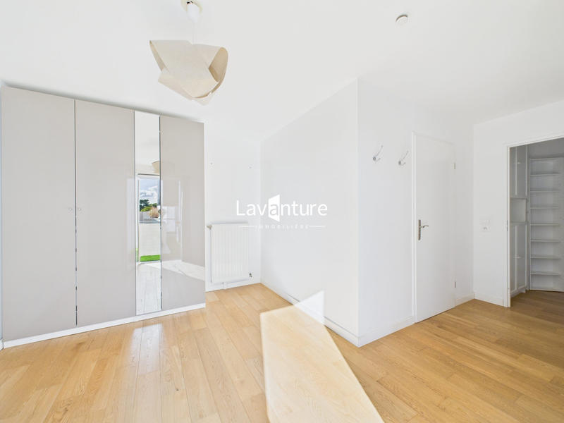 Appartement - 96 m² - 5 pièces