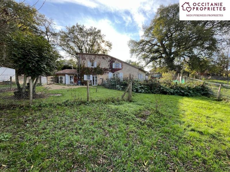 Propriété - 356 m² - 15 pièces