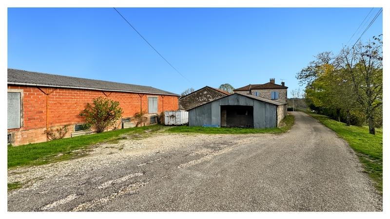 Corps de ferme - 180 m² - 5 pièces