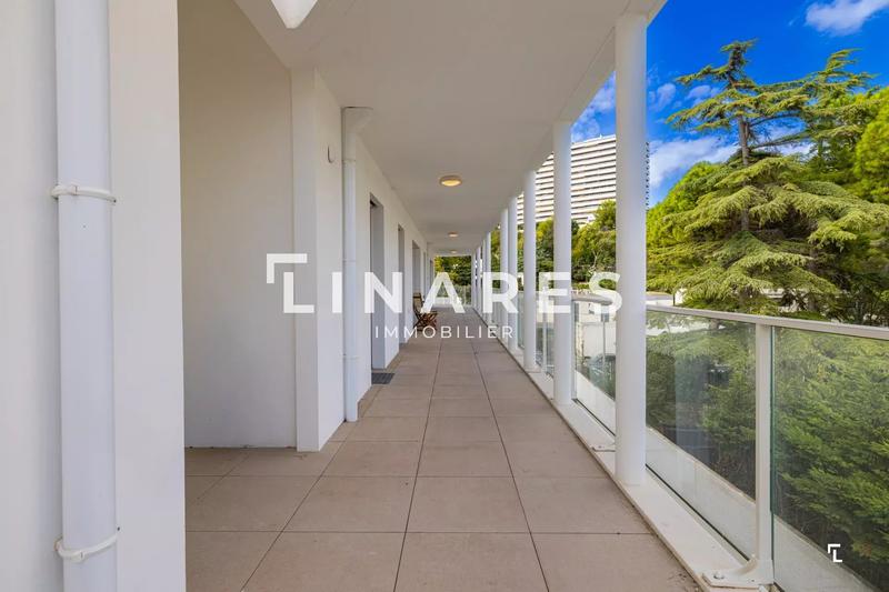 Appartement - 200 m² - 5 pièces