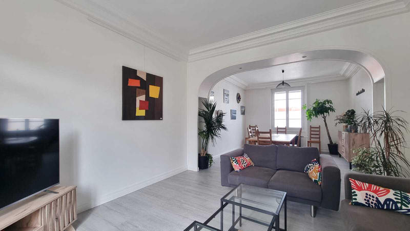 Maison - 186 m² - 8 pièces