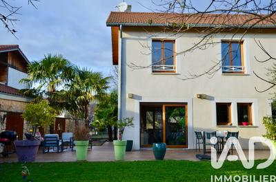 Maison - 161 m² - 7 pièces