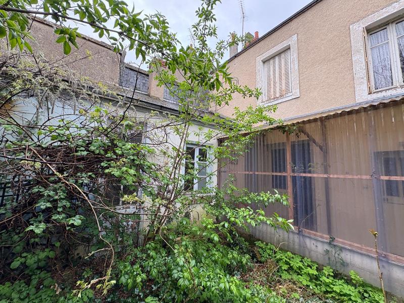 Maison - 203 m² - 6 pièces