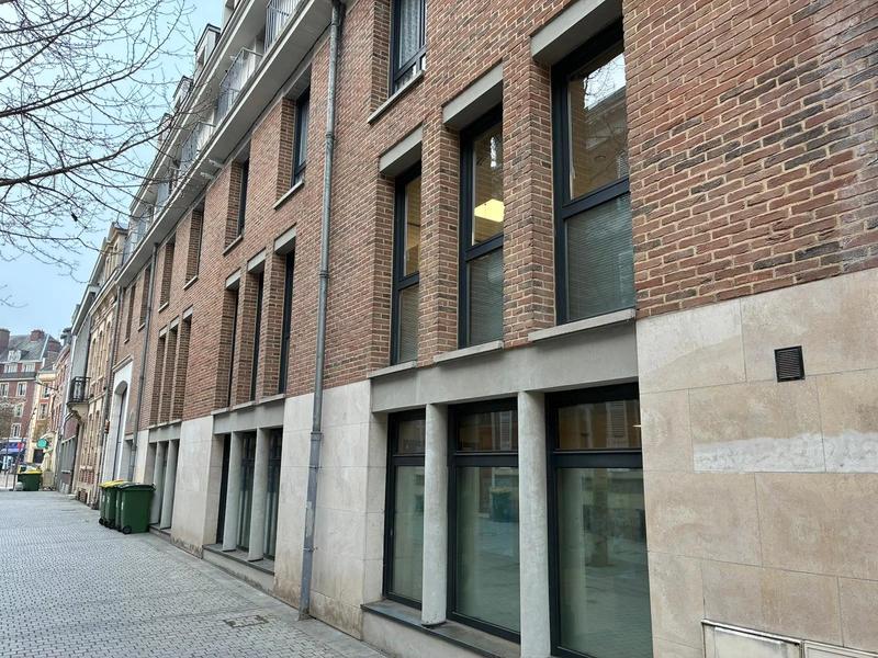 Bureau - 417 m² - 10 pièces