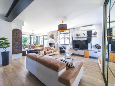 Maison contemporaine - 185 m² - 6 pièces