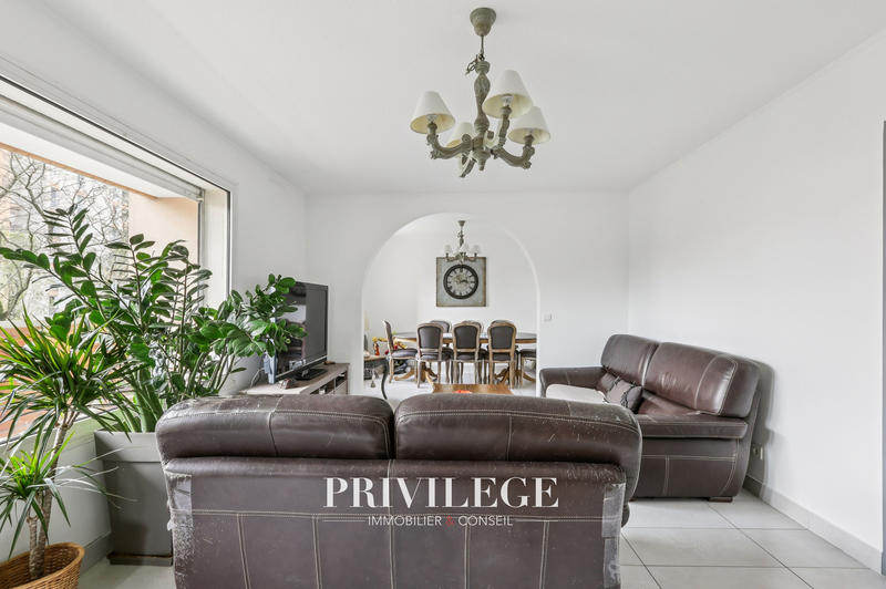 Appartement - 109 m² - 5 pièces