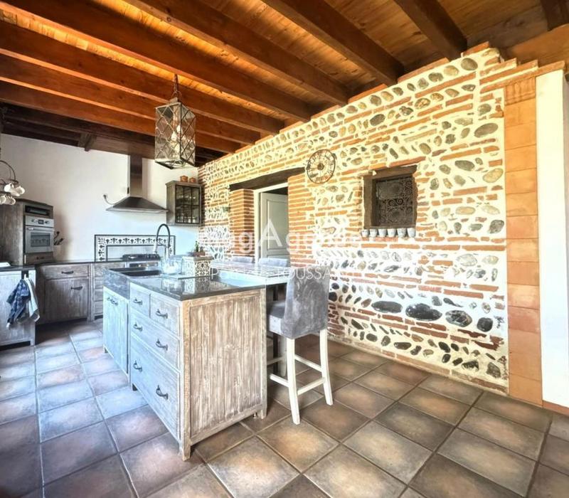 Maison de ville - 241 m² - 7 pièces