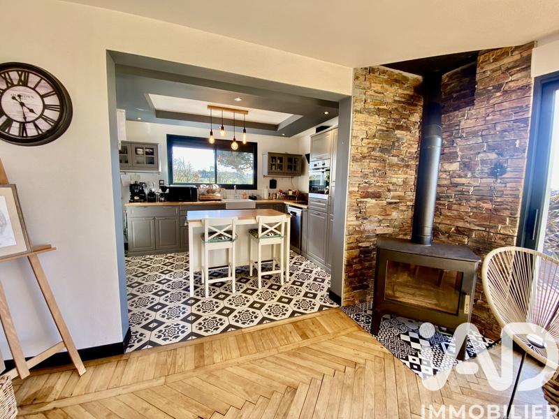 Maison - 113 m² - 7 pièces