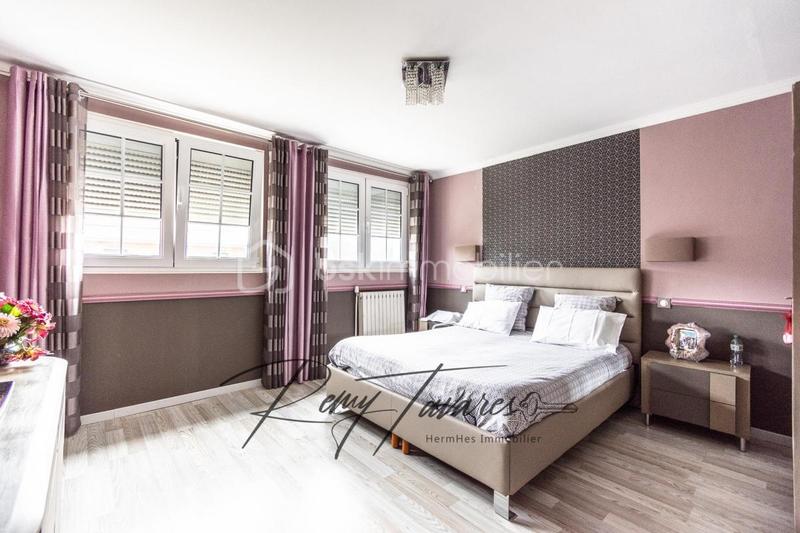 Pavillon - 175 m² - 9 pièces