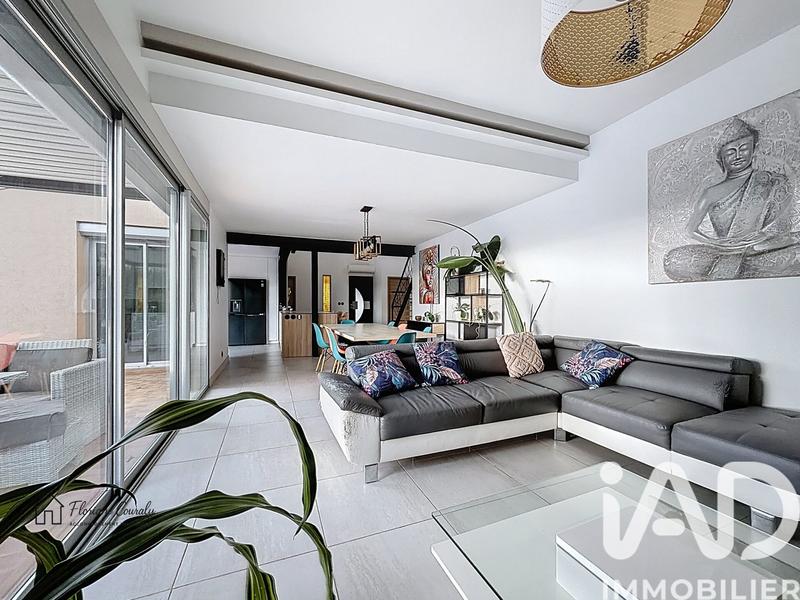 Maison - 206 m² - 7 pièces