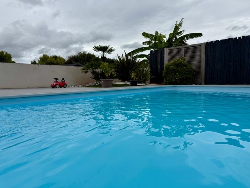 Maison - 180 m² - 9 pièces