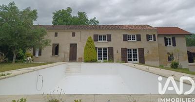 Maison - 200 m² - 5 pièces