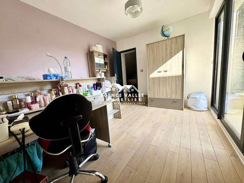 Maison - 280 m² - 8 pièces