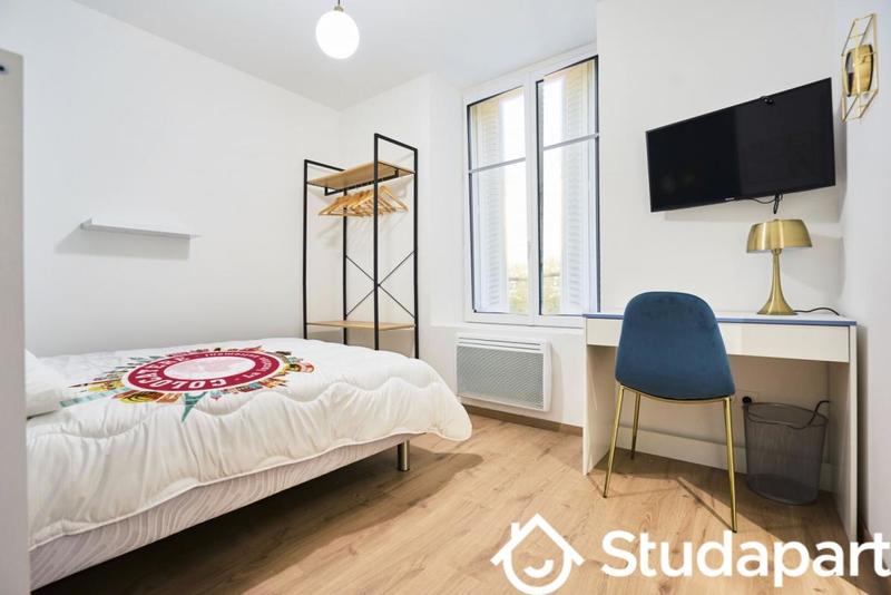 Chambre - 13 m² - 1 pièce