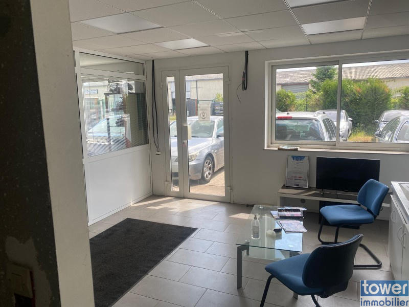 Local d'activités - 454 m²