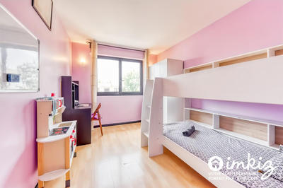 Appartement - 90 m² - 6 pièces