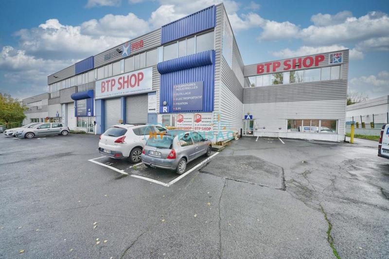 Local d'activités - 396 m²